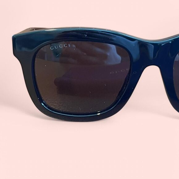 AUTHENTIC New never worn with case Gucci sunglasses - Picture 2 of 8